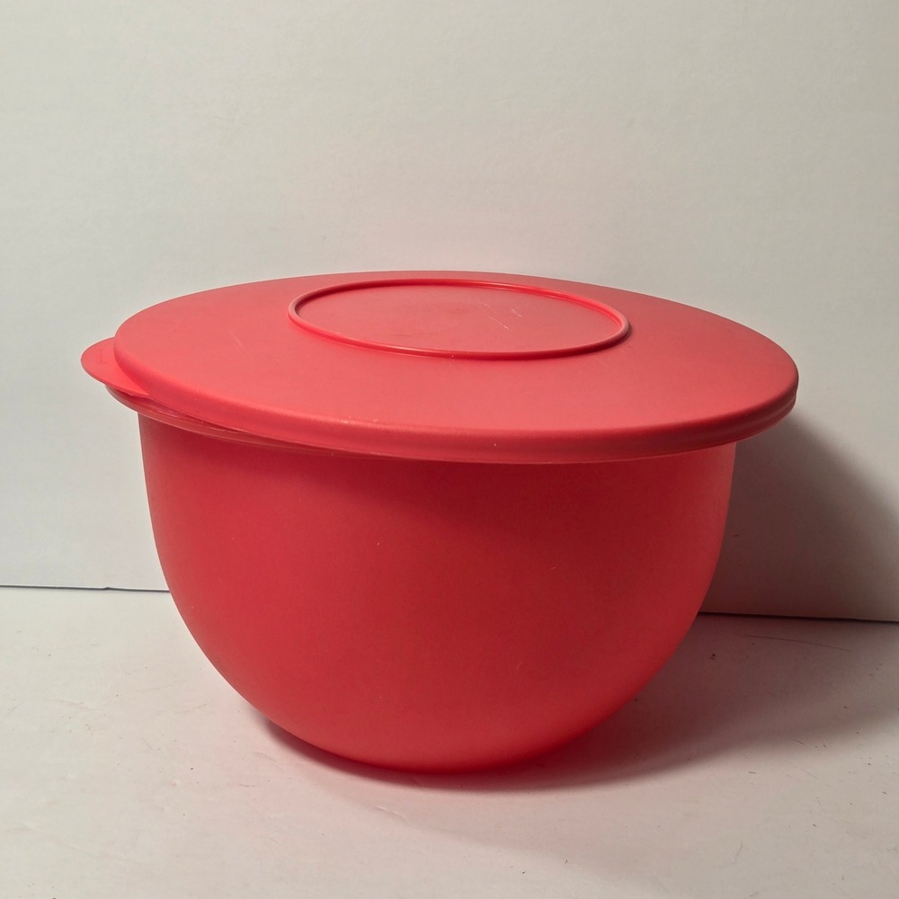 Tupperware 2.5L Red Impressions Mixing Bowl with Lid 3093B-4 Made in USA